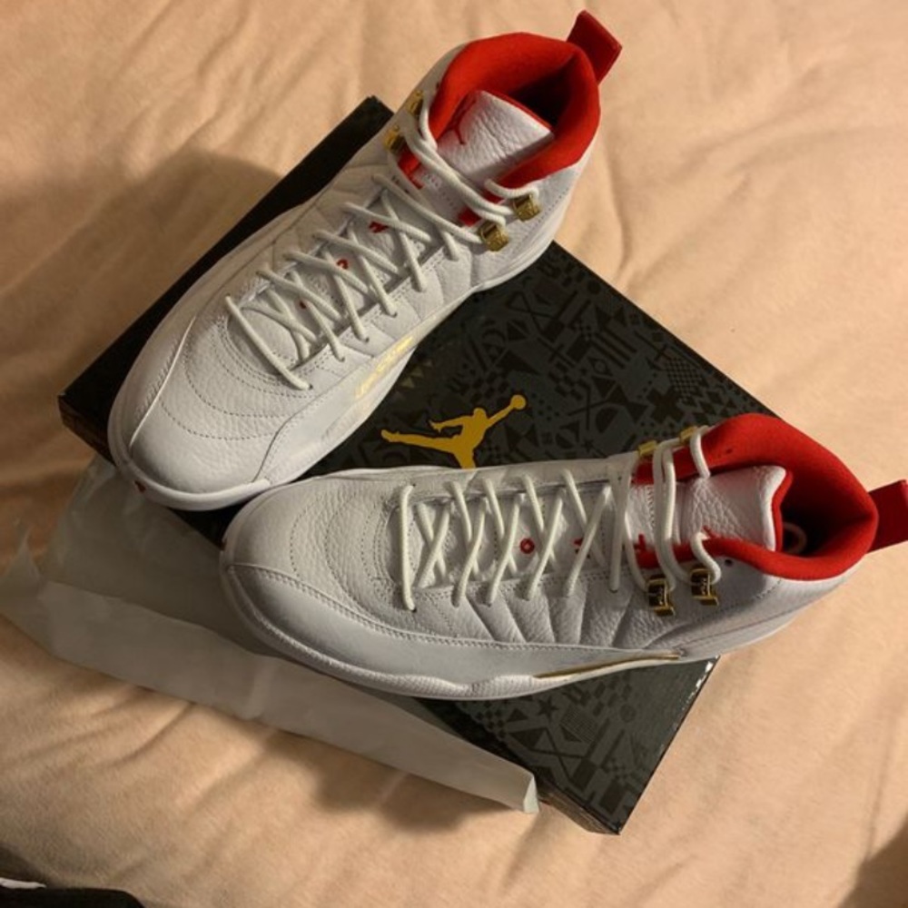 Jordan retro 12s